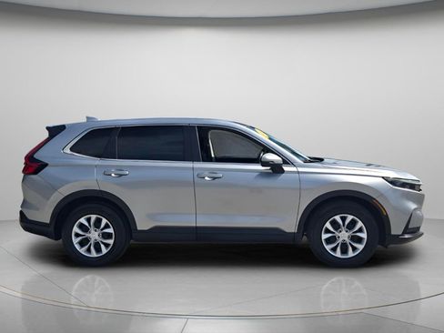 Used 2023 Honda CR-V LX image 4