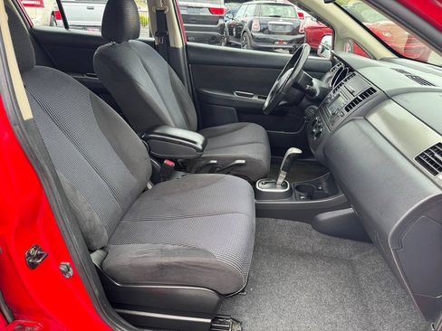 Used 2012 Nissan Versa Hatchback w/ SL Navigation Pkg FWD image 19