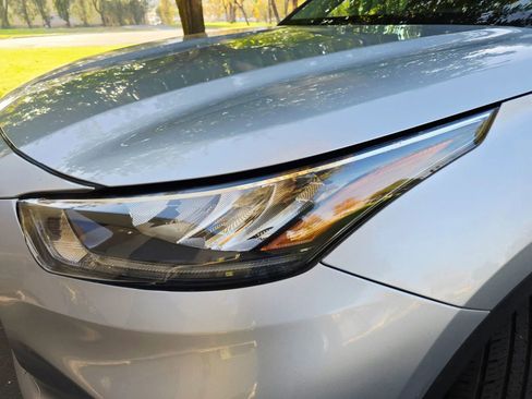 Used 2020 Toyota Highlander LE image 50