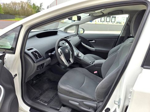 Used 2010 Toyota Prius Two FWD image 13