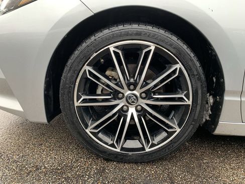 Used 2019 Toyota Avalon XSE image 31