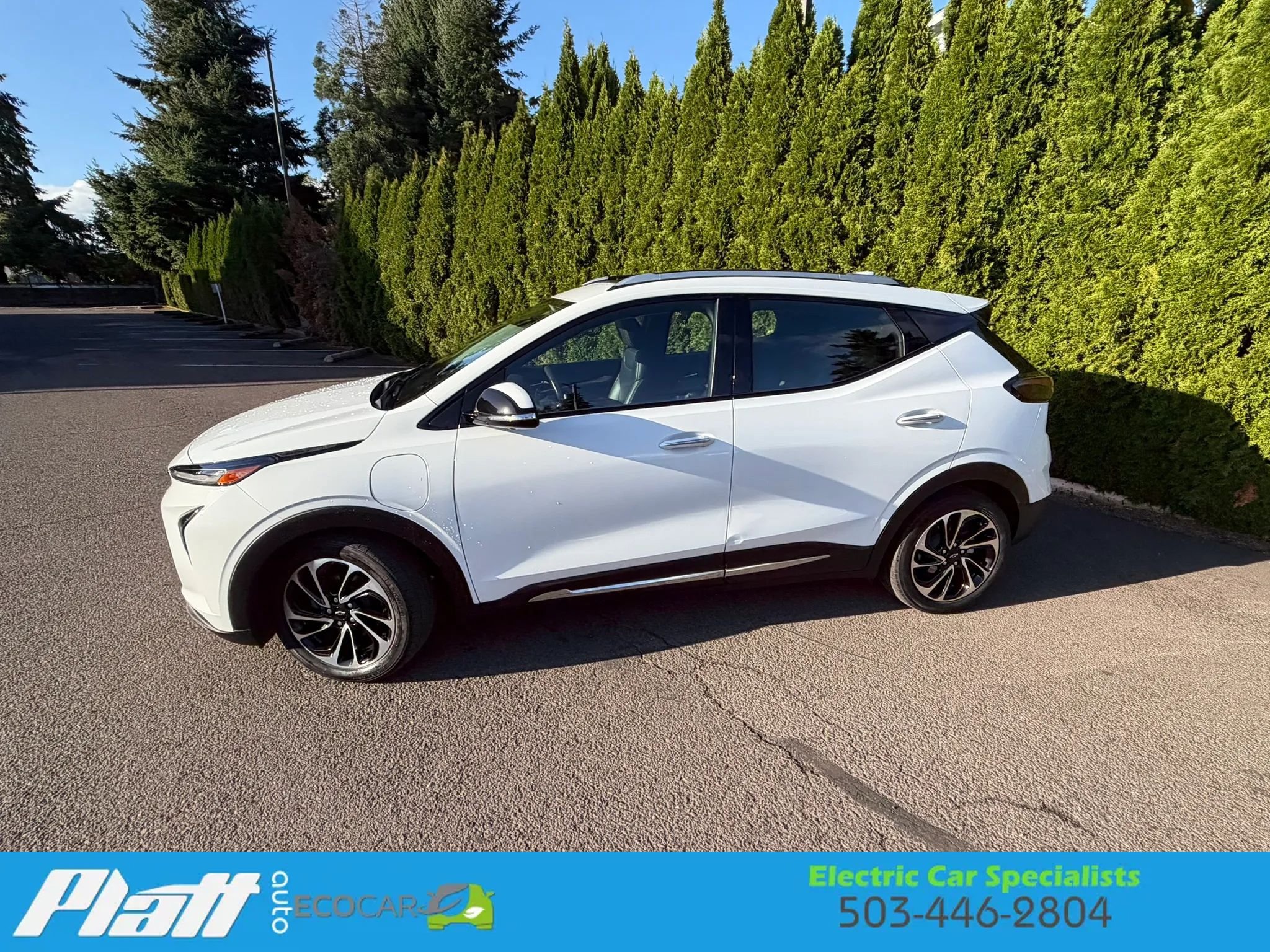 Used 2022 Chevrolet Bolt EUV Premier w/ Sun & Sound Package FWD image 5