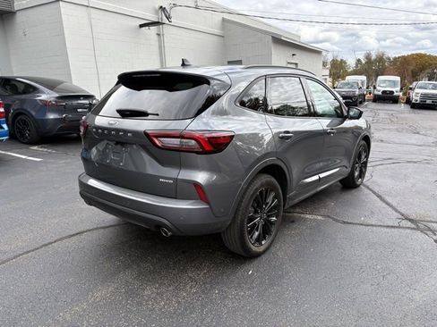 Used 2024 Ford Escape ST-Line Elite w/ Premium Technology Package image 3