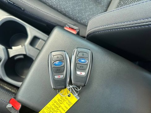 Used 2025 Subaru Forester Premium AWD/4WD image 31