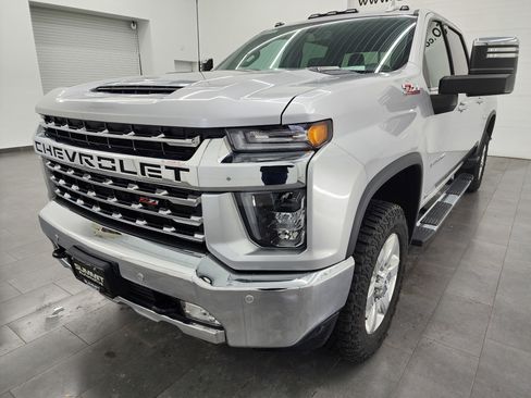 Used 2020 Chevrolet Silverado 3500 LTZ w/ LTZ Plus Package image 7