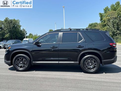 Certified 2025 Honda Pilot TrailSport image 24