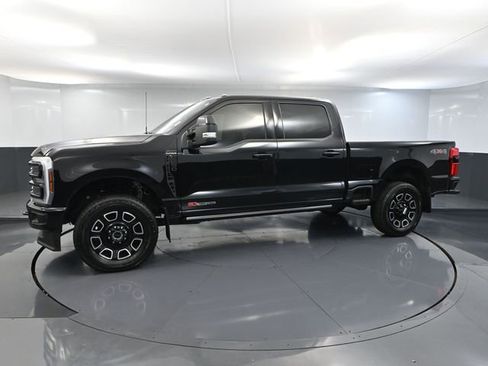 Used 2025 Ford F250 Platinum image 11