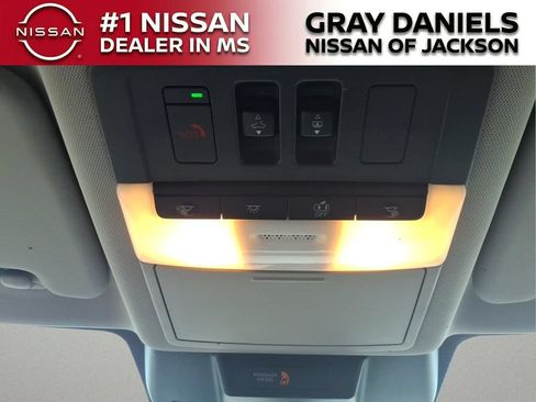 Used 2021 Nissan Rogue Platinum FWD image 21