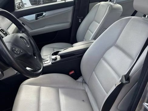 Used 2011 Mercedes-Benz C 300 Sedan image 10