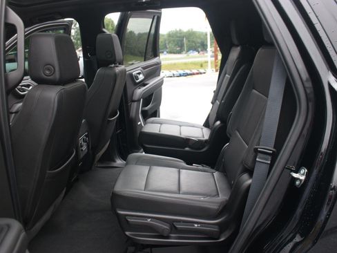 Used 2024 Chevrolet Tahoe Z71 w/ Luxury Package AWD/4WD image 36