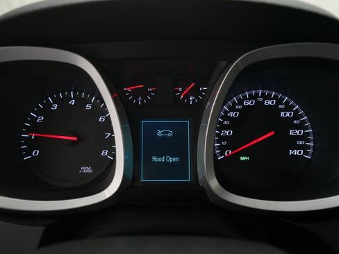 Used 2015 Chevrolet Equinox LS image 2