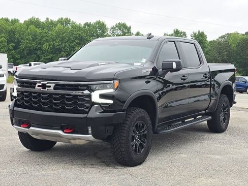 Used 2025 Chevrolet Silverado 1500 ZR2 w/ Technology Package AWD/4WD image 1