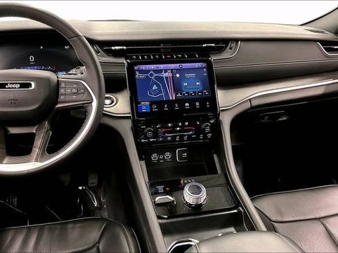 Used 2024 Jeep Grand Cherokee Limited w/ Luxury Tech Group II image 7