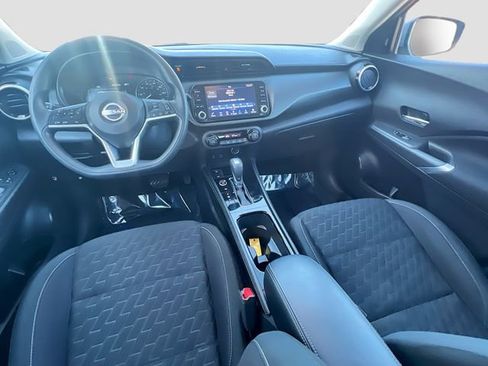Used 2022 Nissan Kicks SV w/ Interior Electronics Package FWD image 21