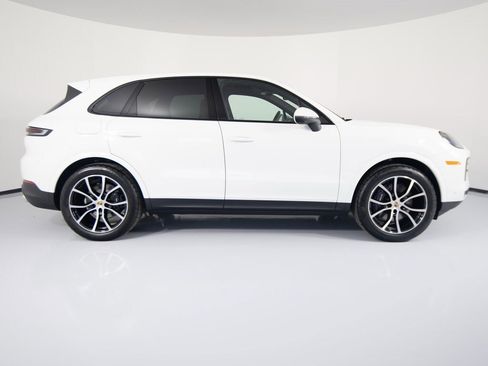 New 2026 Porsche Cayenne image 8