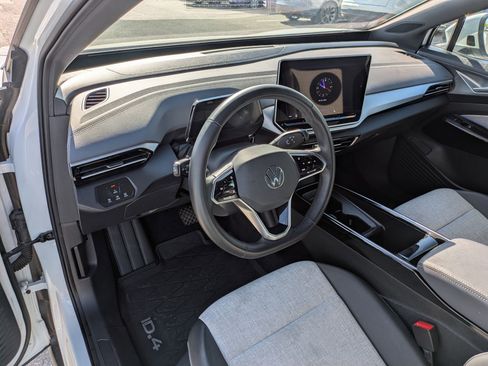 Used 2024 Volkswagen ID.4 Pro AWD/4WD image 17