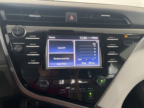 Used 2019 Toyota Camry SE w/ Carpet Mat Package FWD image 62