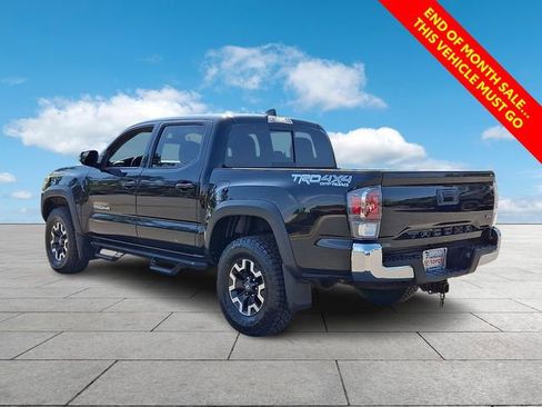 Certified 2023 Toyota Tacoma TRD Off-Road AWD/4WD image 5