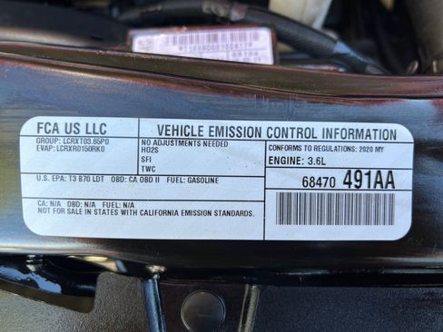 Used 2020 Dodge Grand Caravan SXT image 36