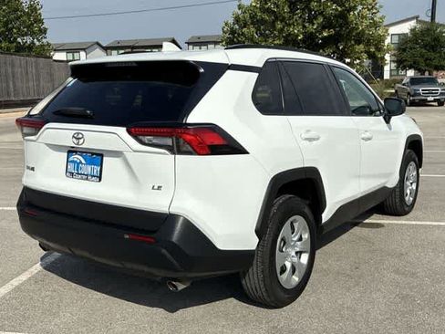 Used 2021 Toyota RAV4 LE FWD image 6