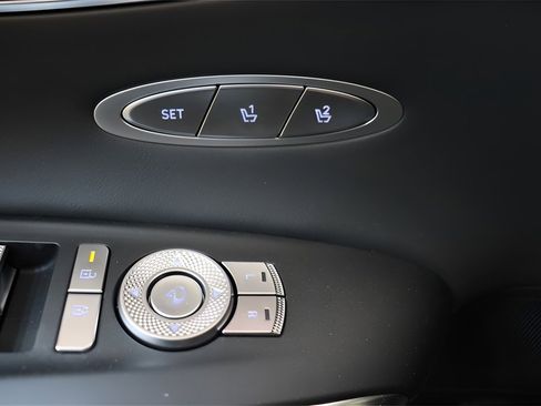 New 2026 Genesis GV70 2.5T Advanced image 10