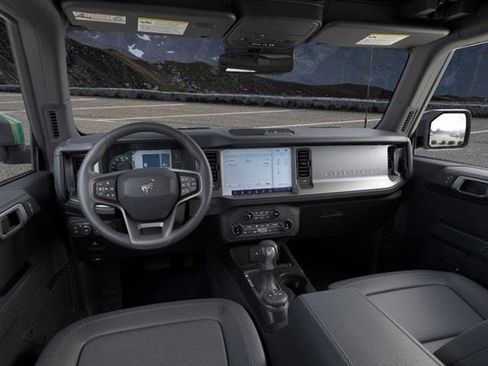 New 2025 Ford Bronco Outer Banks image 9