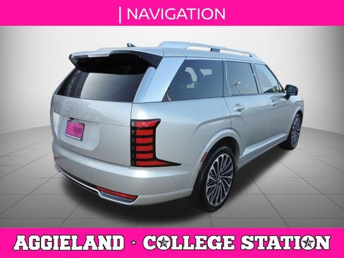 Used 2026 Hyundai Palisade Calligraphy FWD image 4