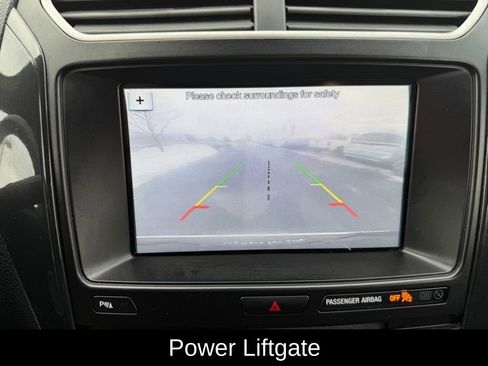 Used 2018 Ford Explorer XLT w/ Equipment Group 202A image 21