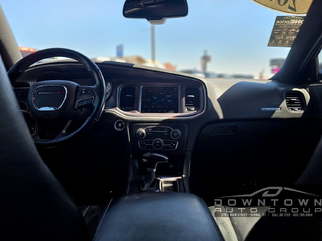 Used 2017 Dodge Charger SXT w/ AWD Plus Group image 9