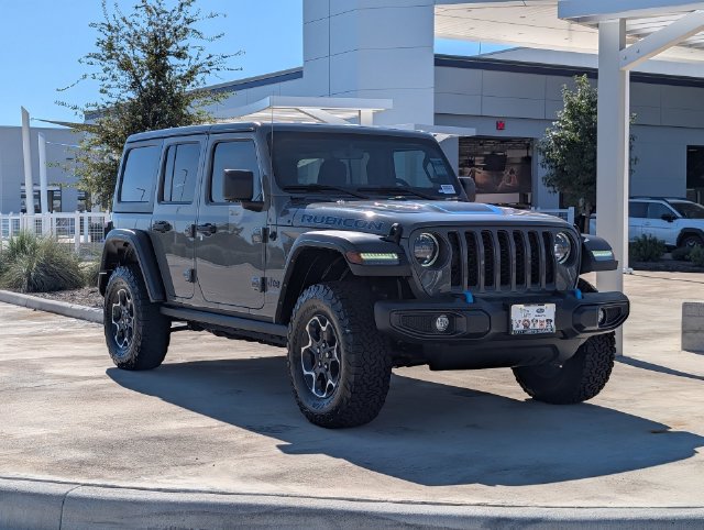 Used 2023 Jeep Wrangler Unlimited Rubicon 4xe w/ Cold Weather Group AWD/4WD image 7