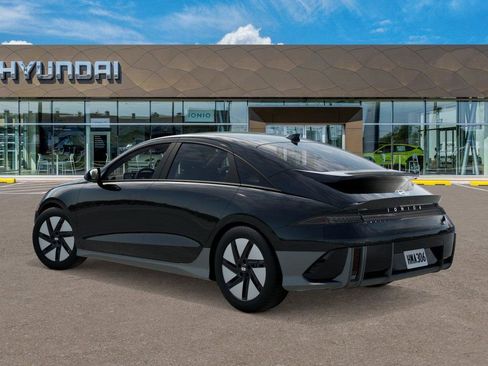 New 2025 Hyundai Ioniq 6 SEL RWD image 5