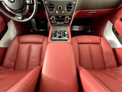 Certified 2022 Rolls-Royce Cullinan image 23