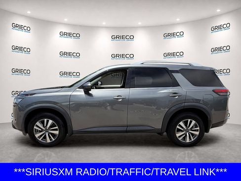 Certified 2022 Nissan Pathfinder SL w/ SL Black Package AWD/4WD image 4