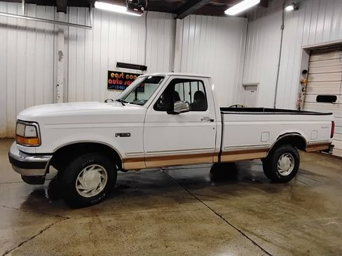 Used 1995 Ford F150 2WD Regular Cab image 5