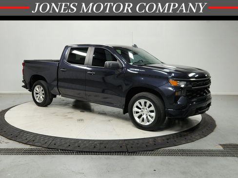 Used 2023 Chevrolet Silverado 1500 Custom RWD image 1