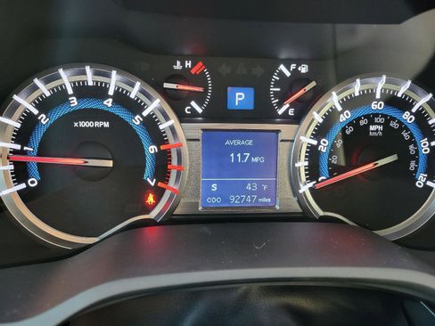 Used 2018 Toyota 4Runner SR5 Premium image 12