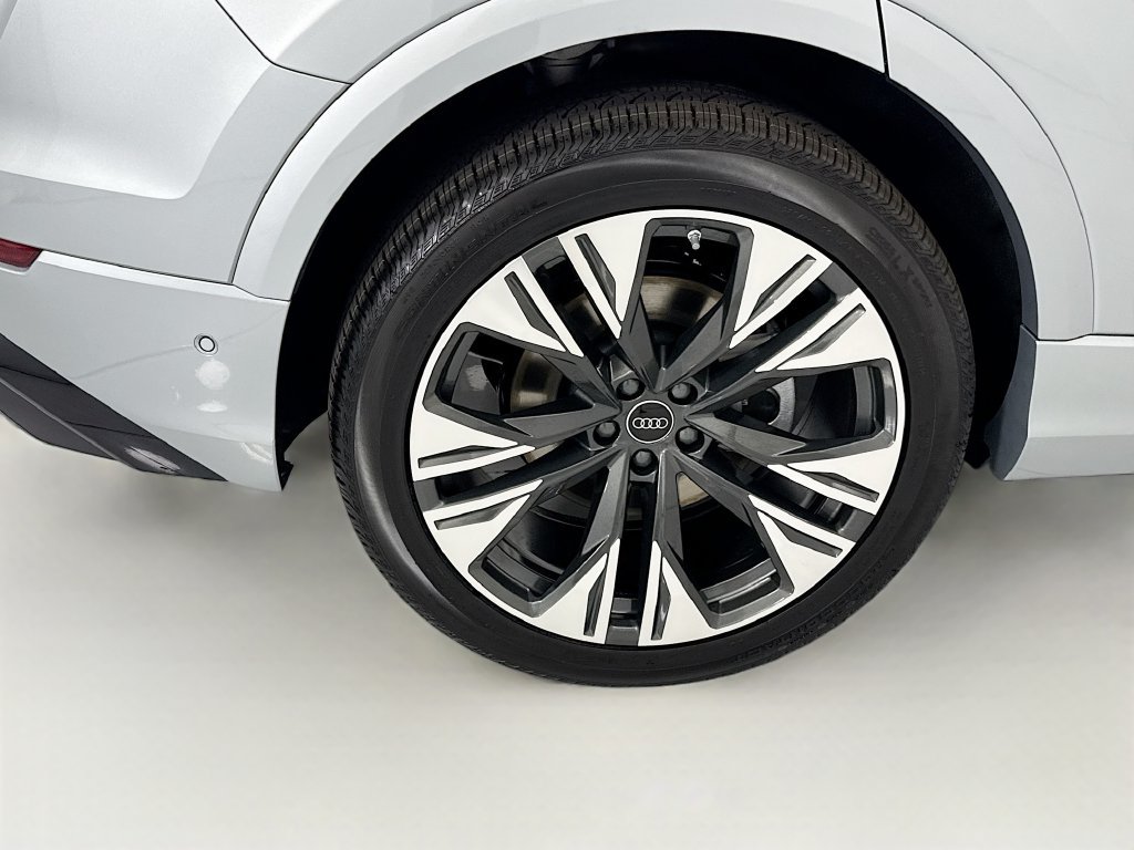 Used 2026 Audi Q8 Premium Plus w/ Premium Plus Package AWD/4WD image 33