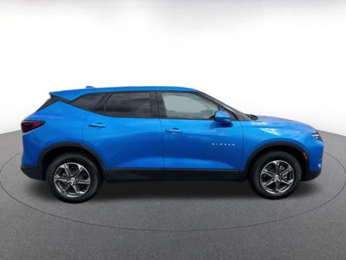 Used 2025 Chevrolet Blazer LT FWD image 16
