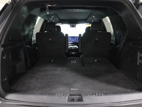 Used 2025 Chevrolet Traverse RS AWD/4WD image 15