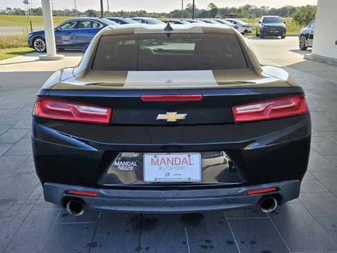 Used 2018 Chevrolet Camaro LT image 7