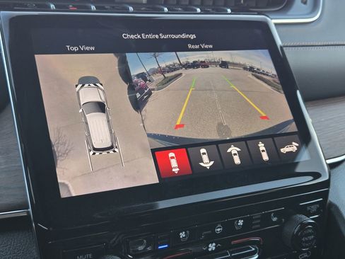 Used 2025 Jeep Grand Cherokee Summit w/ Adv Protech Group IV image 11