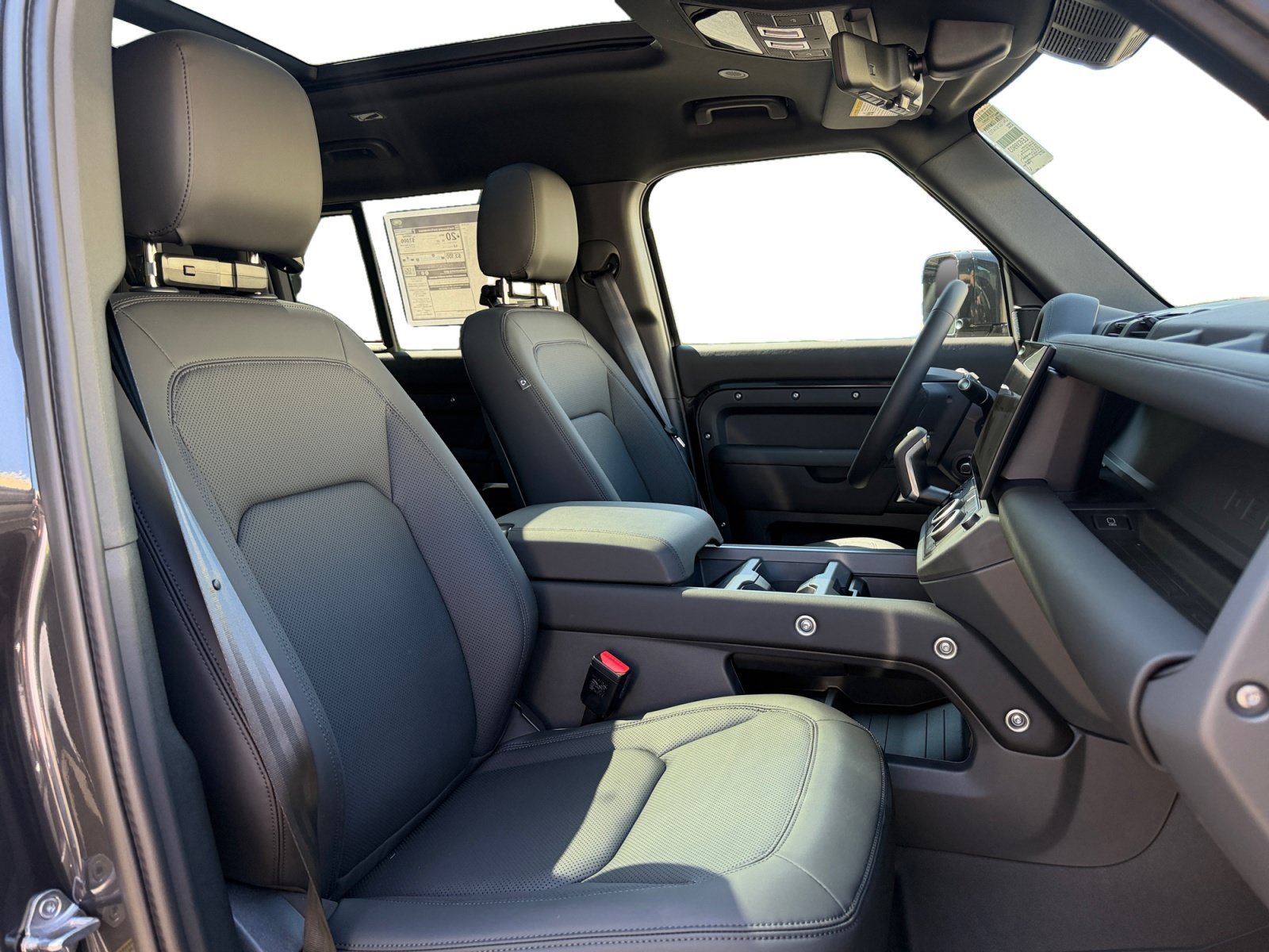 New 2026 Land Rover Defender 110 X-Dynamic SE AWD/4WD image 22