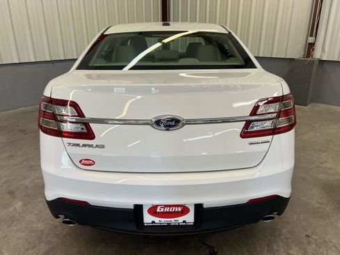 Used 2019 Ford Taurus SE FWD image 7