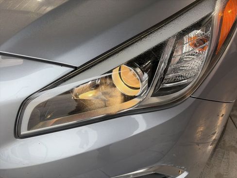 Used 2015 Hyundai Sonata SE w/ Option Group 09 image 2