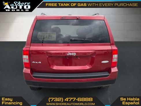 Used 2015 Jeep Patriot Latitude AWD/4WD image 5