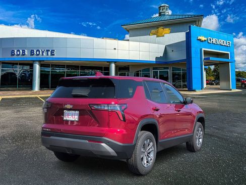 New 2026 Chevrolet Equinox LT w/ Convenience Package II image 7