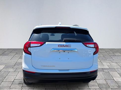 Used 2023 GMC Terrain SLE w/ Driver Convenience Package FWD image 6