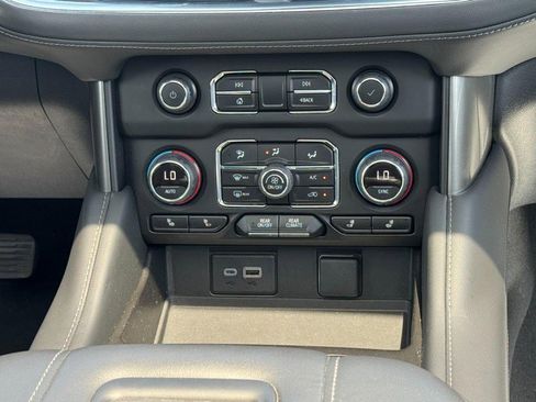 Used 2023 Chevrolet Tahoe Z71 w/ Z71 Off-Road Package AWD/4WD image 15