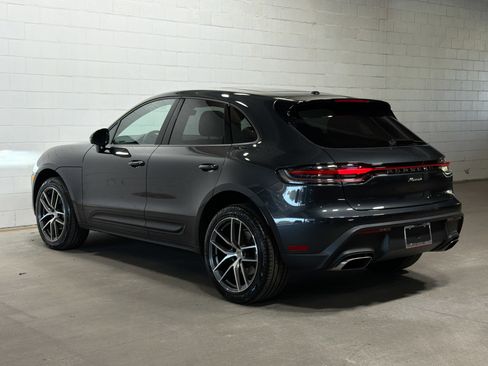 Certified 2025 Porsche Macan image 3