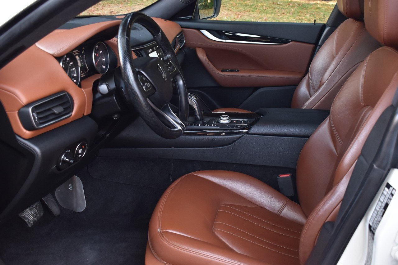 Used 2021 Maserati Levante AWD/4WD image 15